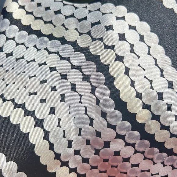 Rare** Vintage Oscar De La Renta Silk Scarf